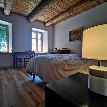 Corps De Ferme Renove Avec Piscine Et Terrasses Paisibles, A 1h30 De Lyon - Fr-1-582-396 B&B