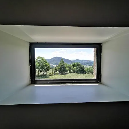 B&B Corps De Ferme Renove Avec Piscine Et Terrasses Paisibles, A 1h30 De Lyon - Fr-1-582-396