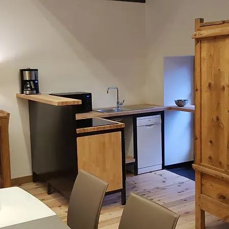Corps De Ferme Renove Avec Piscine Et Terrasses Paisibles, A 1h30 De Lyon - Fr-1-582-396 *