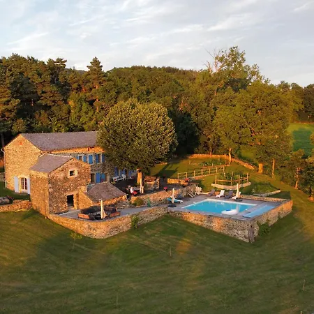Corps De Ferme Renove Avec Piscine Et Terrasses Paisibles, A 1h30 De Lyon - Fr-1-582-396 B&B